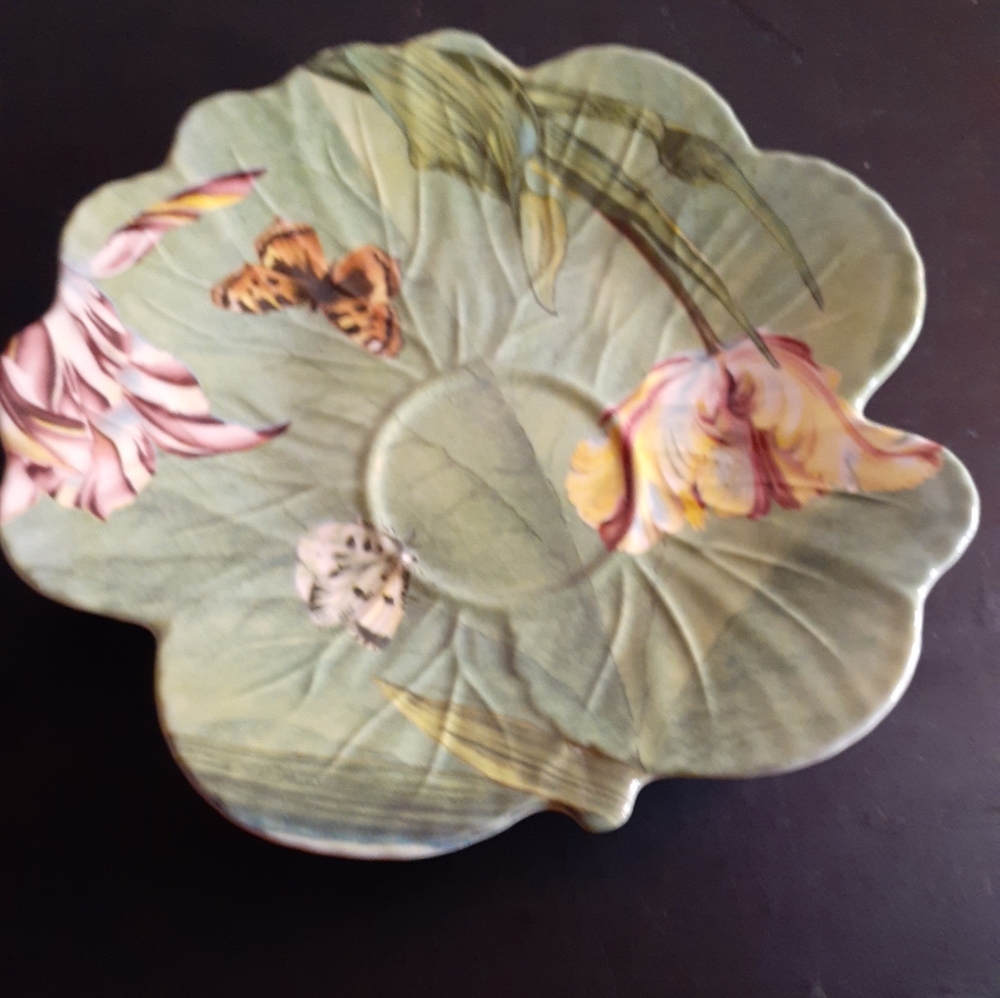 GORGEOUS VTG SPODE "Floral Haven" 7" Decorative Bowl.